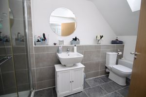 En-Suite- click for photo gallery